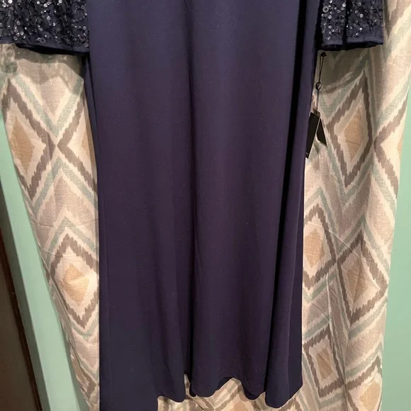 Adrianna Papell New Womans Beaded Boat Neck Gown Navy Blue Size 20 Flared Sleeve - Picture 2 of 10